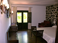 Habitacion-doble-hotel-villa-mogarraz